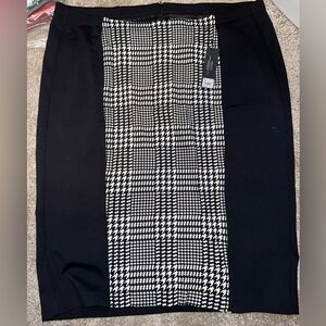 Lane Bryant Black and White Houndstooth Midi Skirt. NWT